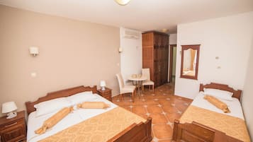 Phòng 3, ban công, quang cảnh biển