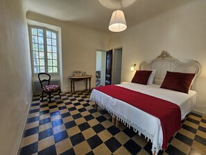 Bed sheets - Maison de Maître "La Ravelle" - estate with Luberon view (La Tour-d'Aigues)
