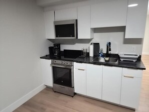 Interior - Quiet Haven - One-bedroom Suite (Riverview)