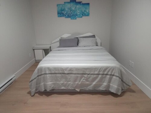 Quiet Haven - One-bedroom Suite