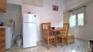 Dining - Pomegranate Port House: Authentic Ermioni Escape (Ερμιόνη)