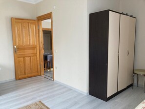 Interior - Hayrat apart (hayrat)