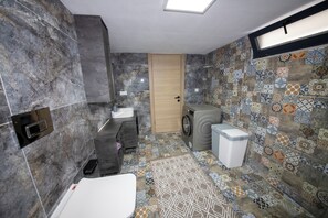 Shower, hair dryer, towels, soap - Villa Berk SARIGERME (Sarıgerme)