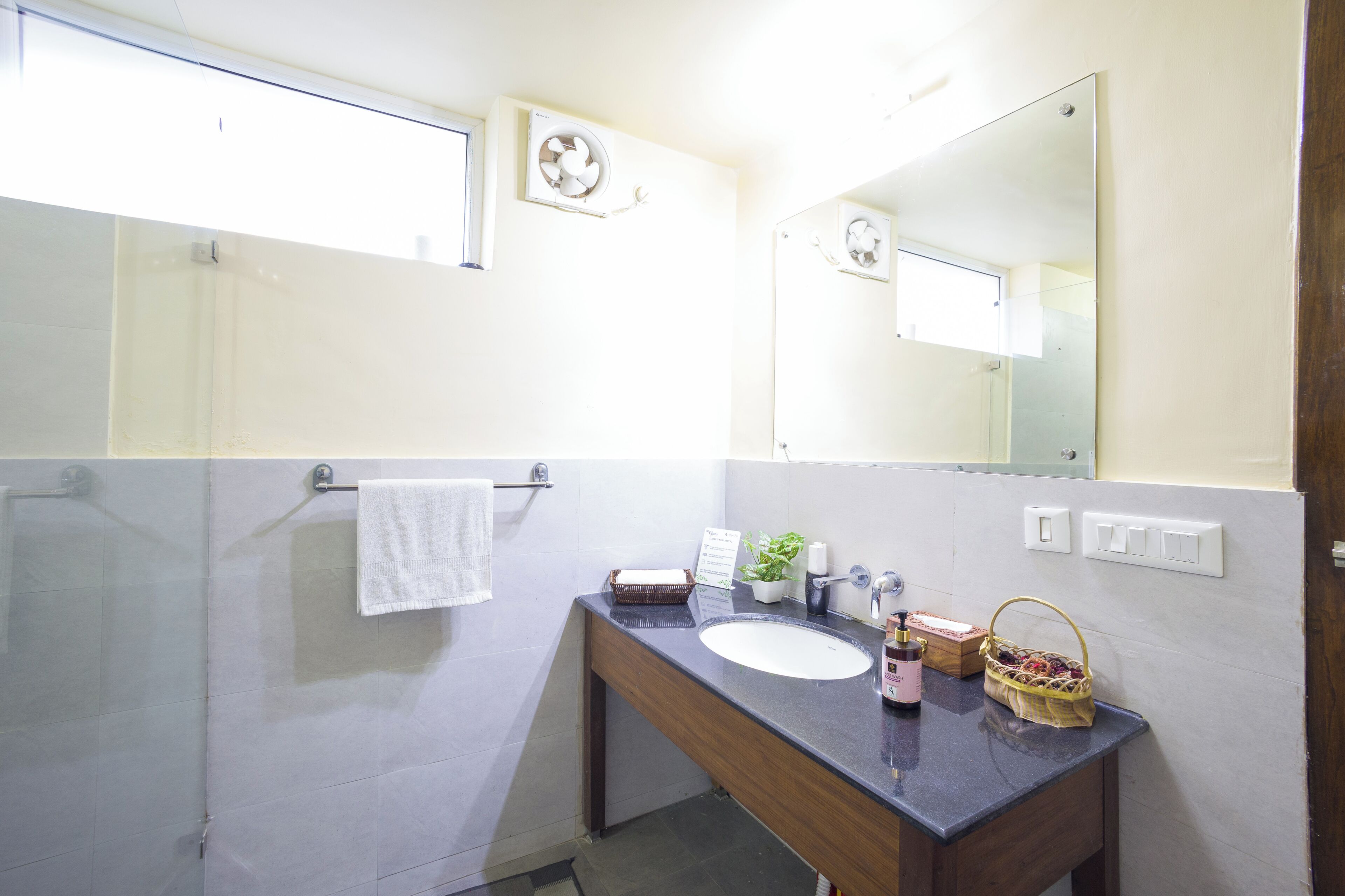 Standard Villa, Balcony, Garden View | Bathroom