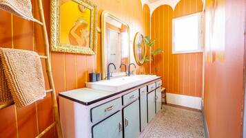 Shared Dormitory, Shared Bathroom (La Cabana) | Bathroom