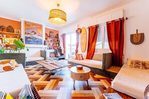 Basic Shared Dormitory, Shared Bathroom | Free WiFi - La Boga Surf House (Biscarrosse)