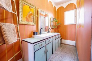 Dortoir Partagé Confort | Salle de bain