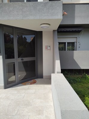 Exterior detail - Bright apartment with veranda and private parking space. (Trapani)
