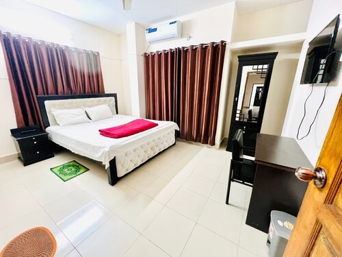 Fabulous 9-bedroom apartment with AC in vibrant Dhaka