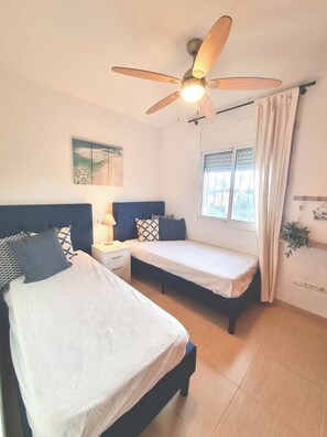3 bedrooms, WiFi - CASA OLIVO - Garden, pool & roof terrace (Pinós de Miramar)