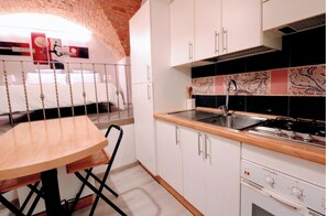 Kühlschrank, Ofen, Herdplatte, Geschirrspüler