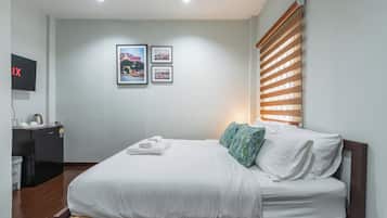 Superior Room, 1 Queen Bed, Non Smoking, City View