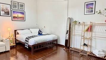 Deluxe Double Room | Individually decorated, individually furnished, blackout curtains