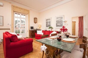 Deluxe Apartment, Balcony | Living area - Apartment Margutta (Rome)