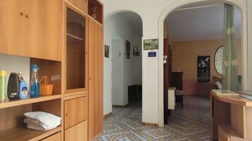 Interni