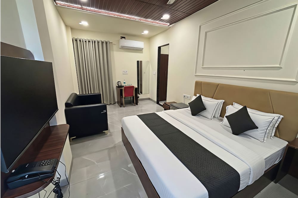 Hotel Madhav and Restaurant