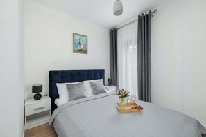 2 slaapkamers, een strijkplank/strijkijzer, reisbedje, wifi