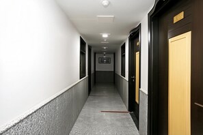 Interior - Hotel The Tezo Residency (Agra)