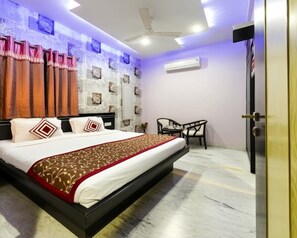 Free WiFi, bed sheets - Hotel The Tezo Residency (Agra)