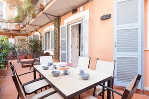 Executive-Apartment | Speisen im Freien