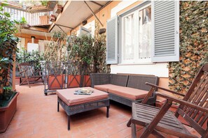 Executive Apartment | Terrace/patio - Apartment Via Farina (Rome)