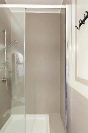 Executive Apartment | Bathroom - Apartment Via Farina (Rome)