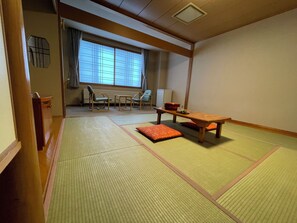 Basic Quadruple Room | Interior - Onsen Yusenkaku (Rankoshi)