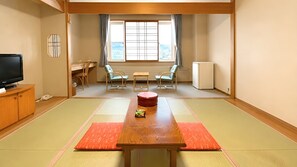 Japanese-style Quadruple Room | Desk, free WiFi, bed sheets - Onsen Yusenkaku (Rankoshi)