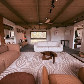 Living area - Southern Grampians Lookout (Dunkeld)