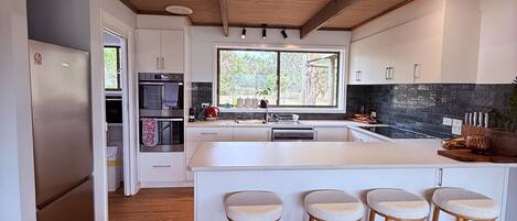 Microwave, oven, stovetop, dishwasher