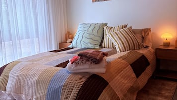 Iron/ironing board, WiFi, bed sheets