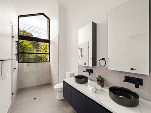 Shower, hair dryer, towels - Stone River Villa 1 | Luxe Retreat | Heated Pool (Margaret River)