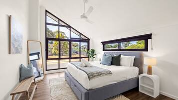 3 bedrooms, iron/ironing board, travel cot, free WiFi