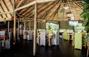 Dining - Parkview Hotel (Maun)