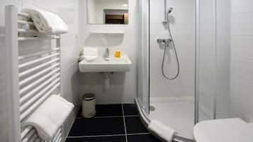 Bruser, hårtørrer, håndklæder, Toiletpapir