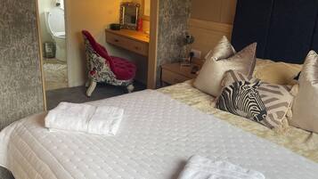 Stuga - 3 sovrum - tillgÀnglighetsanpassat - uteplats | Badrum