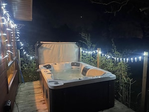 Cabin, 3 Bedrooms, Accessible, Patio | Outdoor spa tub - Country Lodge Retreat With hot tub (Otley)