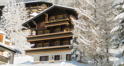 Holiday Home 'Ferienhaus Unterkircher-Wallner' with Mountain View, Private Terrace and Wi-Fi