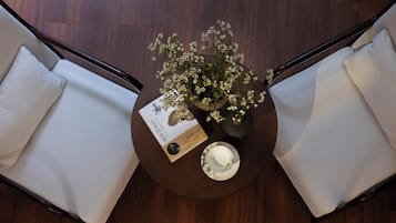 Luxury Double or Twin Room, Courtyard View | Interior