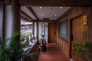 Classic Single Room, Courtyard View | Balcony view - The Ripplewood Sanctum (Lijiang)