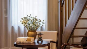 Luksus-dobbelt- eller tomannsrom, bakgårdsutsikt | Innvendig