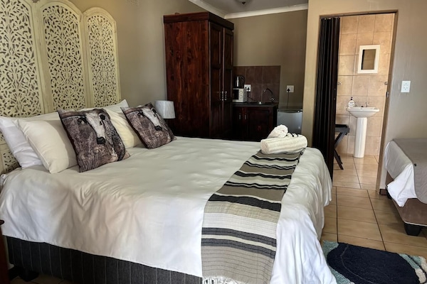 Comfort Double Room | Desk, laptop workspace, iron/ironing board (on request), free WiFi