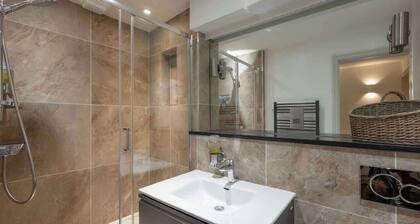 Monmouth St, Townhouse sleeps 10