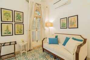 Luxury Villa, Balcony, Garden View | Living area