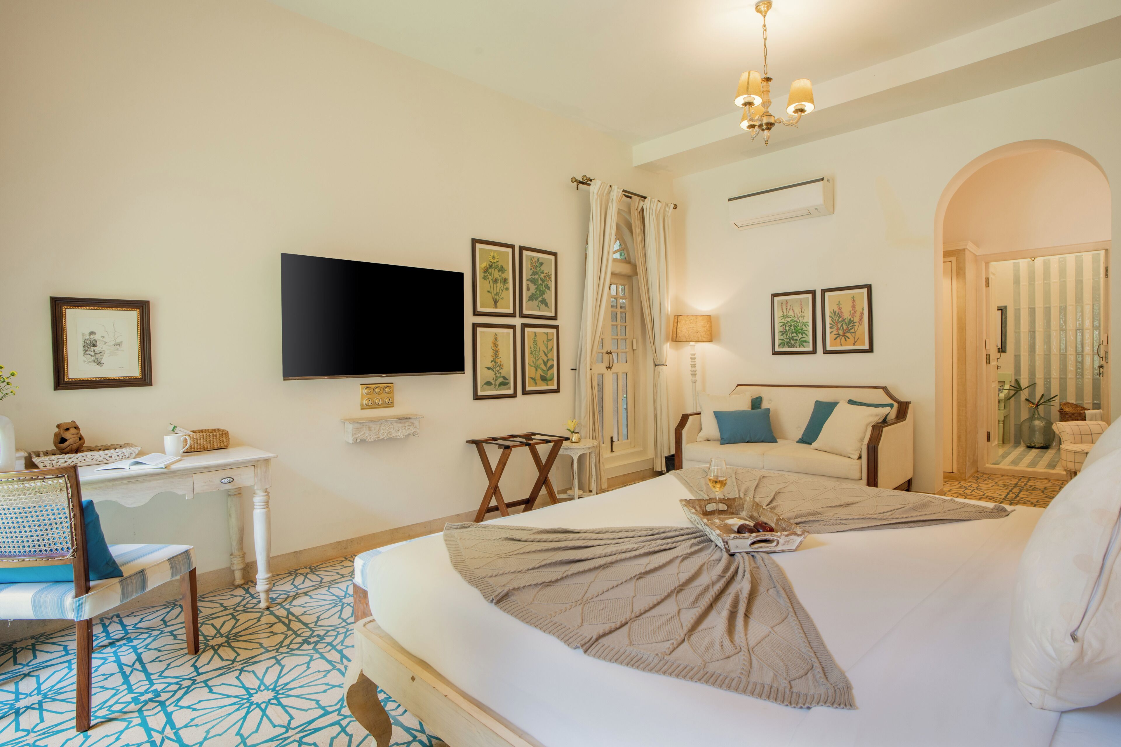 Luxury-Villa, Balkon, Gartenblick