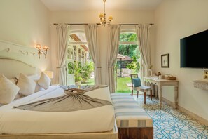 Villa de lujo, balcón, vista al jardín | Wifi gratis