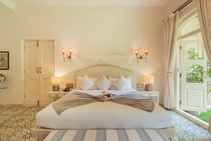 Luxury Villa, Balcony, Garden View