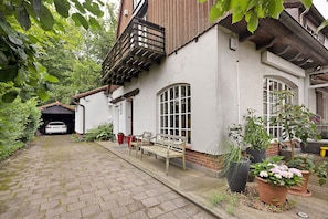 Exterior - Apartment 'Für 4 Personen 40 M²' with Private Terrace, Shared Garden and Wi-Fi (Hamburg)