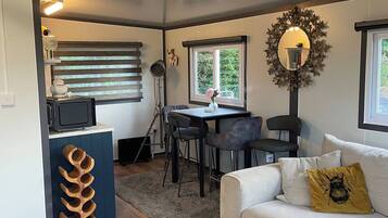 Loft, 1 Bedroom | Living room