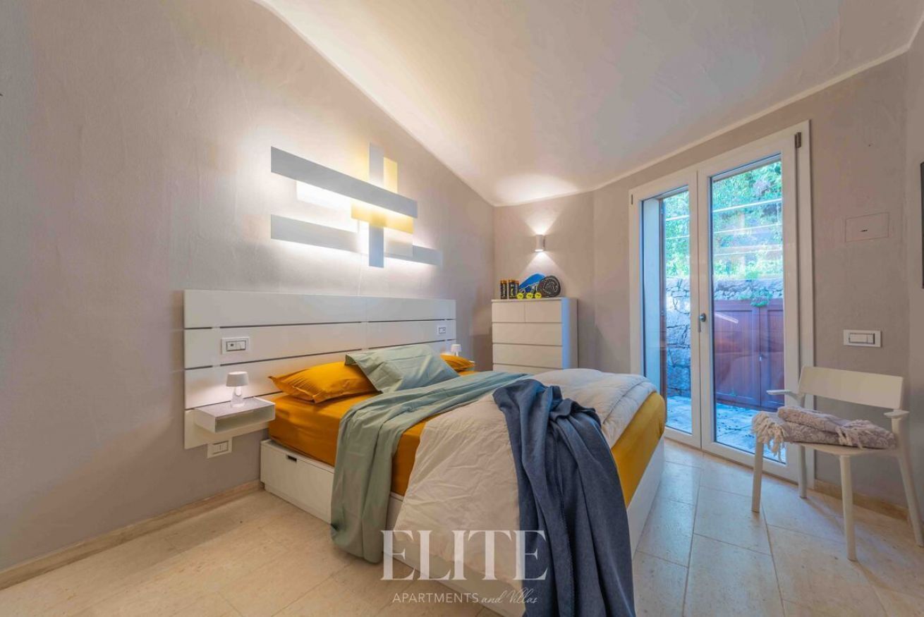 4 bedrooms, in-room safe, desk, iron/ironing board